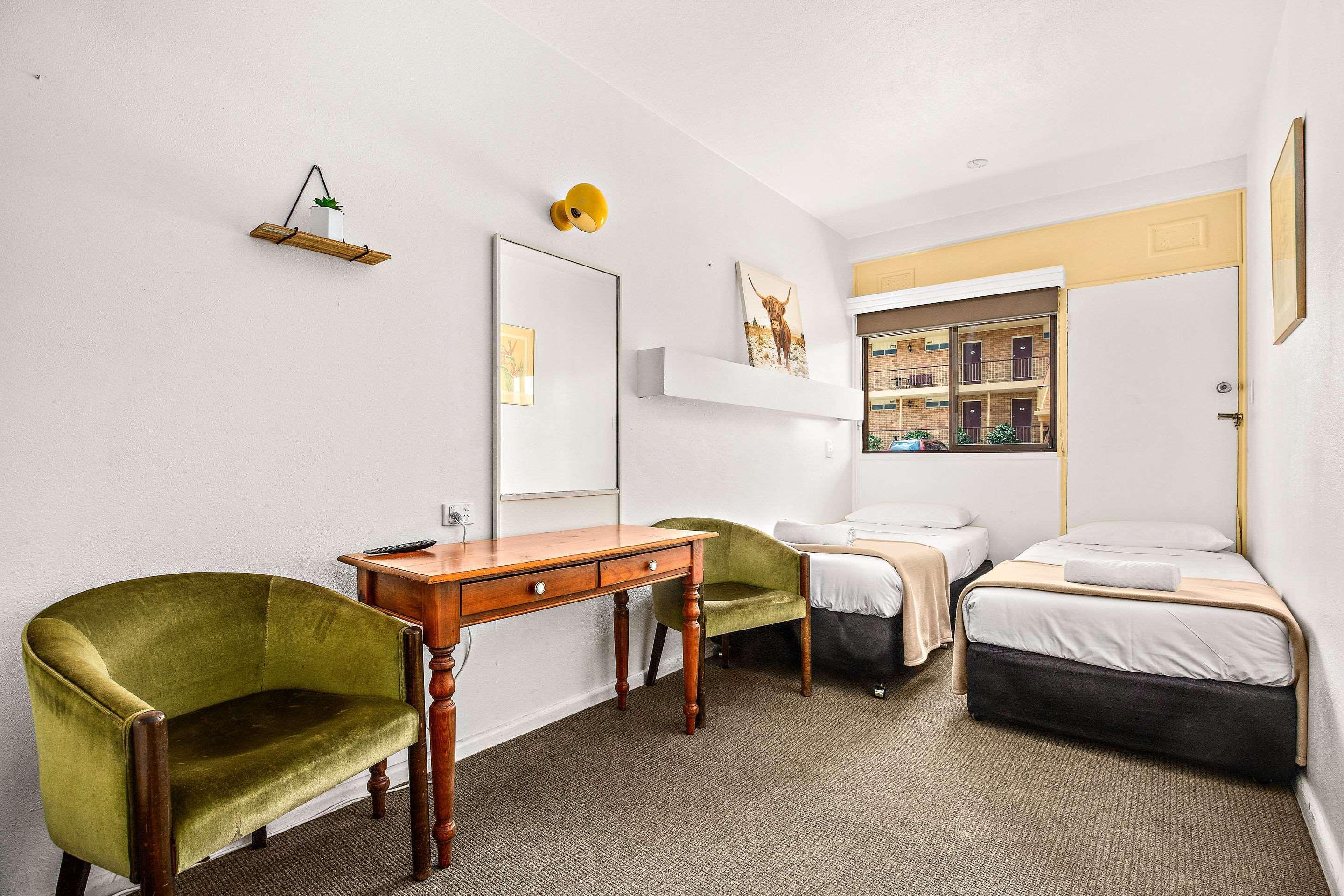 City Centre Motel Армидейл Экстерьер фото